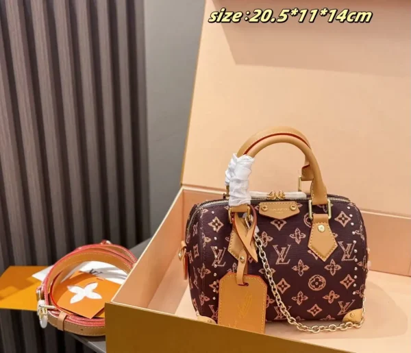 WhatsApp-Image-2026-07-01-at-15.43.53.webp Louis Vuitton Speedy Trunk 20-Pack Box Bag Monogram Origine 16 cm M28102