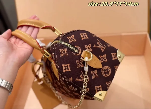 WhatsApp-Image-2026-07-01-at-15.43.55.webp Louis Vuitton Speedy Trunk 20-Pack Box Bag Monogram Origine 16 cm M28102