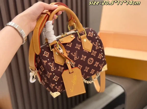 WhatsApp-Image-2026-07-01-at-15.44.04.webp Louis Vuitton Speedy Trunk 20-Pack Box Bag Monogram Origine 16 cm M28102