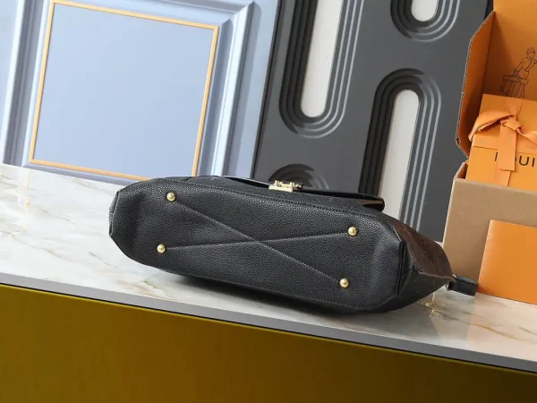 WhatsApp-Image-2026-07-01-at-15.49.39.webp Louis Vuitton Métis Hobo Bag Black 35cm M27189