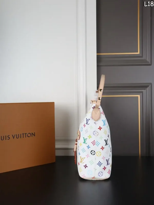 WhatsApp-Image-2026-07-01-at-18.17.24.webp Louis Vuitton LV x TM Lineup Bag Multiple Colors/White 34.5cm M27582