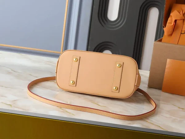 WhatsApp-Image-2026-07-01-at-18.24.18.webp Louis Vuitton Alma BB Bag Monogram Origine Lin 23.5cm M27525