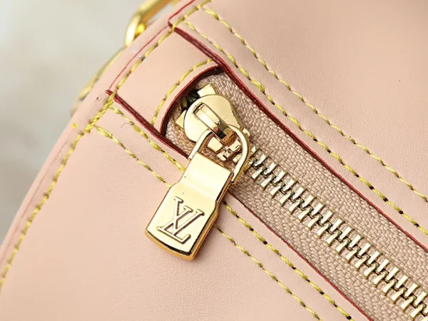 WhatsApp-Image-2026-07-01-at-18.25.47-1.webp Louis Vuitton Speedy Soft 30 Bag Beige 35cm M27387