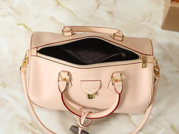 WhatsApp-Image-2026-07-01-at-18.25.48-1.webp Louis Vuitton Speedy Soft 30 Bag Beige 35cm M27387
