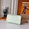 WhatsApp-Image-2026-07-01-at-18.27.49.webp Louis Vuitton Speedy Bandoulière 20 Bag Monogram Origine Vert Asnière M27530