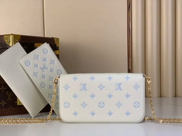 WhatsApp-Image-2026-07-02-at-09.47.28.webp Louis Vuitton Pochette Félicie Bag 21cm M28127