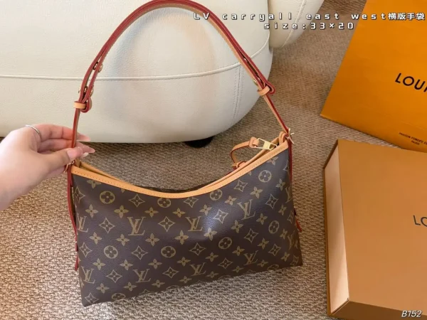 WhatsApp-Image-2026-07-02-at-09.51.43.webp Louis Vuitton CarryAll East West Bag Monogram Canvas 36cm M28101