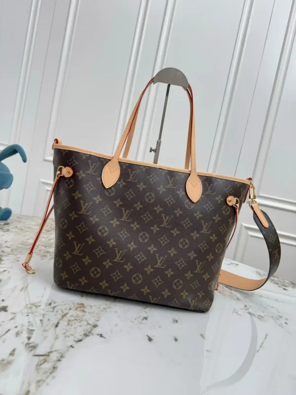WhatsApp-Image-2026-07-02-at-09.52.38.webp Louis Vuitton Neverfull Inside Out MM Bag Monogram Anniversary 47cm M28376