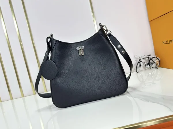 WhatsApp-Image-2026-07-02-at-14.31.15.webp Louis Vuitton All Around PM Black 25cm M28306