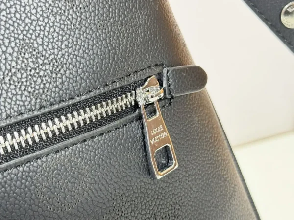WhatsApp-Image-2026-07-02-at-14.31.20.webp Louis Vuitton All Around PM Black 25cm M28306