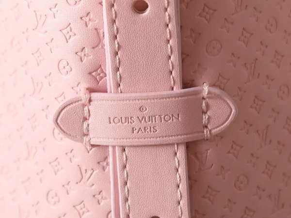 WhatsApp-Image-2026-07-02-at-17.24.23.webp Louis Vuitton Carryall PM Bag Light Bliss 29cm M28518