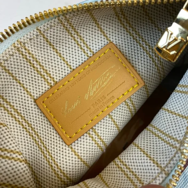 WhatsApp-Image-2026-07-03-at-11.46.32.webp Louis Vuitton Hills Pochette Bag Bleu Courrier 18.5cmM28250