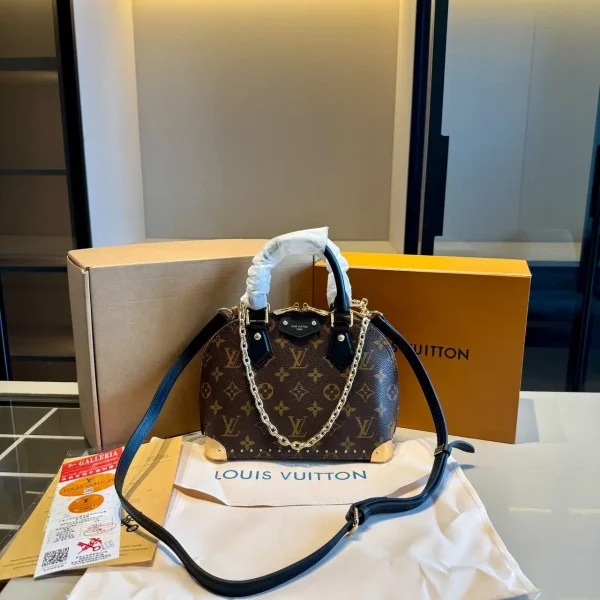WhatsApp-Image-2026-07-03-at-11.48.12.webp Louis Vuitton Alma Trunk BB Bag Monogram Canvas 22cm M26084