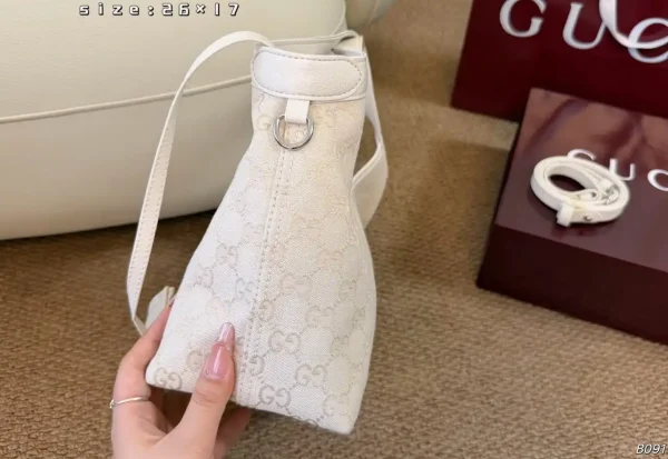 Gucci Giglio Small Tote Bag 25cm/9.8in Ivory GG Canvas 860845