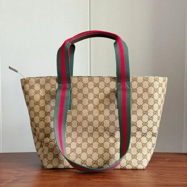 WhatsApp-Image-2026-07-07-at-15.20.13-a8bf3ccb2ae9.webp Gucci GG Medium Tote Bag 36cm/14.2in Sand And Brown GG Canvas 875929