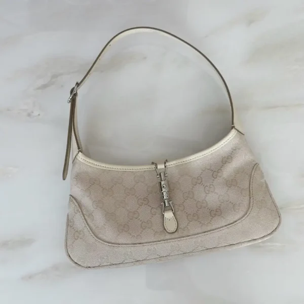 WhatsApp-Image-2026-07-07-at-16.42.03-4-c9628cd015f5.webp Gucci Jackie Slim Medium Shoulder Bag 27.9cm/11in Ivory GG Canvas 874744