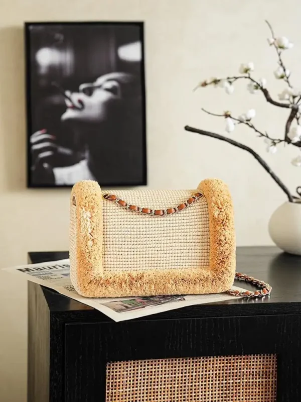 WhatsApp-Image-2026-07-16-at-11.00.04-2-1-5f6726ad8b0b.webp Chanel Foldable Flap Bag Braided Raffia Yarn & Gold-colored Metal 25cm/9.8in Beige AS6163