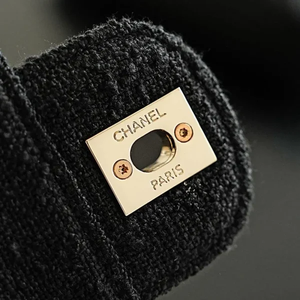 WhatsApp-Image-2026-07-16-at-11.00.51-7-1-732a581c0335.webp Chanel Large Shopping Bag Straw, Canvas, Sheepskin & Gold-colored Metal 54cm/21.3in Beige & Black AS5952