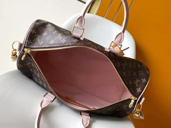 WhatsApp-Image-2026-08-11-at-13.52.32-2.webp Louis Vuitton Keepall Bandoulière 45cm/17.7in Monogram Coated Canvas M25822