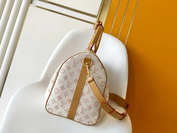 WhatsApp-Image-2026-08-11-at-14.05.47-1.webp Louis Vuitton Keepall Bandoulière Bag 45cm/17.7in Monogram Dune / Beige M28238