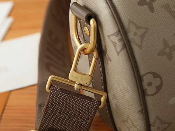 WhatsApp-Image-2026-08-11-at-14.15.15-1.webp Louis Vuitton Keepall Bandoulière Bag 25cm/9.8in Sand Beige Monogram M29272