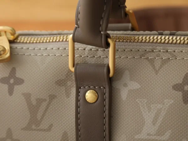 WhatsApp-Image-2026-08-11-at-14.15.15.webp Louis Vuitton Keepall Bandoulière Bag 25cm/9.8in Sand Beige Monogram M29272