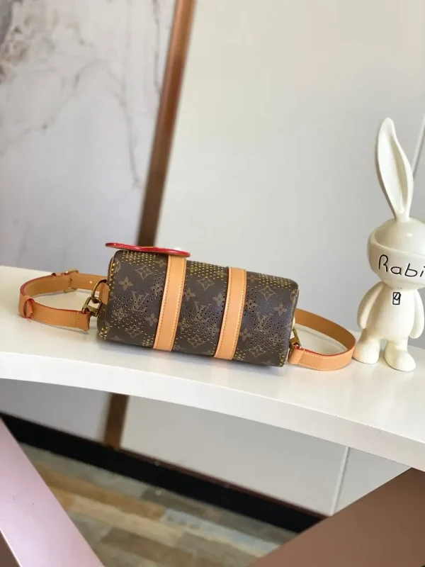 WhatsApp-Image-2026-08-11-at-14.17.25-1.webp Louis Vuitton Keepall Bandoulière Bag 25cm/9.8in Monogram Pattern/Yellow Color M29296