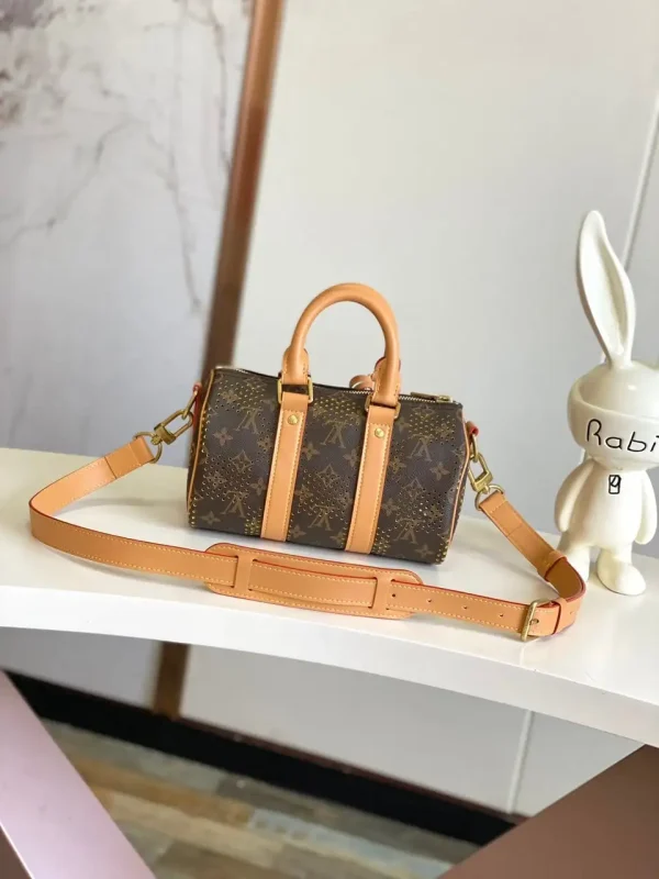 WhatsApp-Image-2026-08-11-at-14.17.25.webp Louis Vuitton Keepall Bandoulière Bag 25cm/9.8in Monogram Pattern/Yellow Color M29296