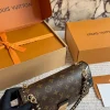 WhatsApp-Image-2026-08-27-at-08.52.42-1.webp Louis Vuitton Trunkie Bag 27cm/10.6in Canvas Material M14526