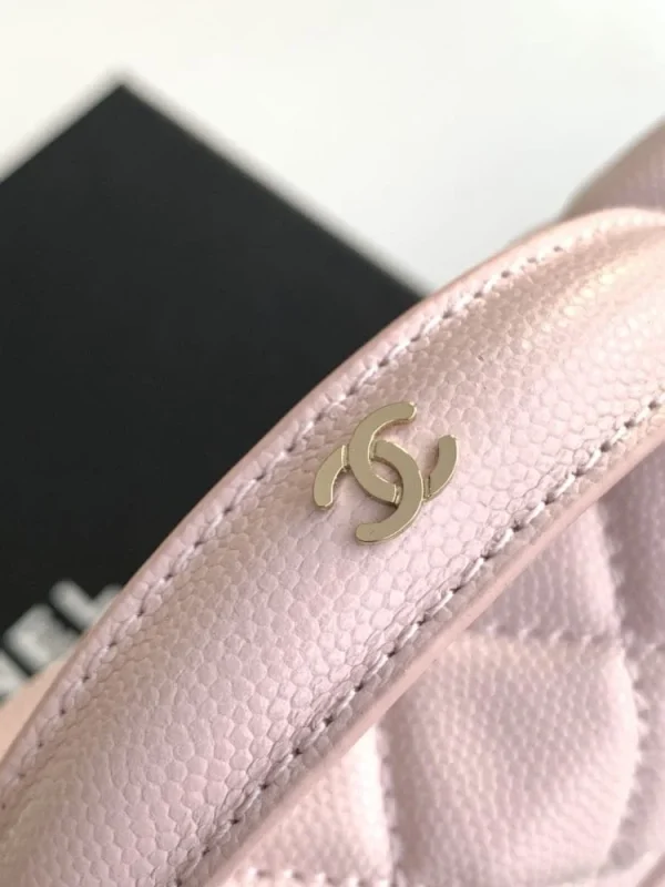 a3b26eec-5f51ab890839.webp Chanel 25C Vanity Case Pink 20cm, Designer Handbags, Women’s Purse, luxury bags, Chanel bags