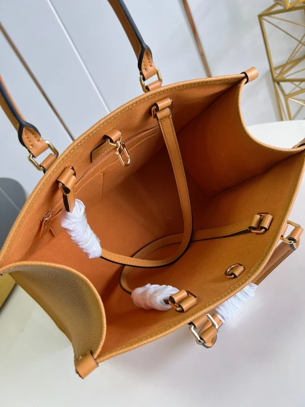 a62e1198-59261765df4f.webp Louis Vuitton Onthego MM Tote Monogram Arizona ‘Brown Crme Beige’ 35cm, Designer Handbags, Womens Purse, luxury bags