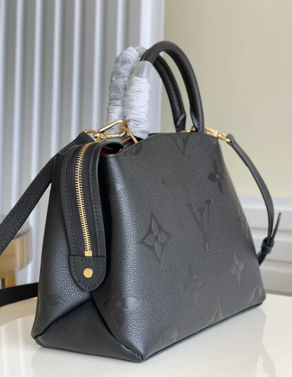 ad43cb35-ef06a441b7a0.webp Louis Vuitton Petit Palais 29Cm Noir, Designer Handbags, Womens Purse, luxury bags