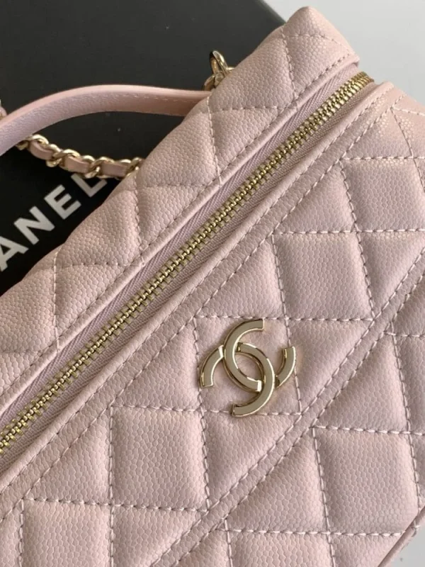 adb18a94-f03a0b7e332a.webp Chanel 25C Vanity Case Pink 20cm, Designer Handbags, Women’s Purse, luxury bags, Chanel bags
