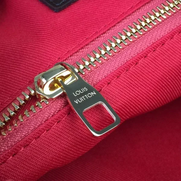 b7e8355c-d6923c9bb9fc.webp Louis Vuitton Damier Azur Graceful Pm 35Cm, Designer Handbags, Womens Purse, luxury bags