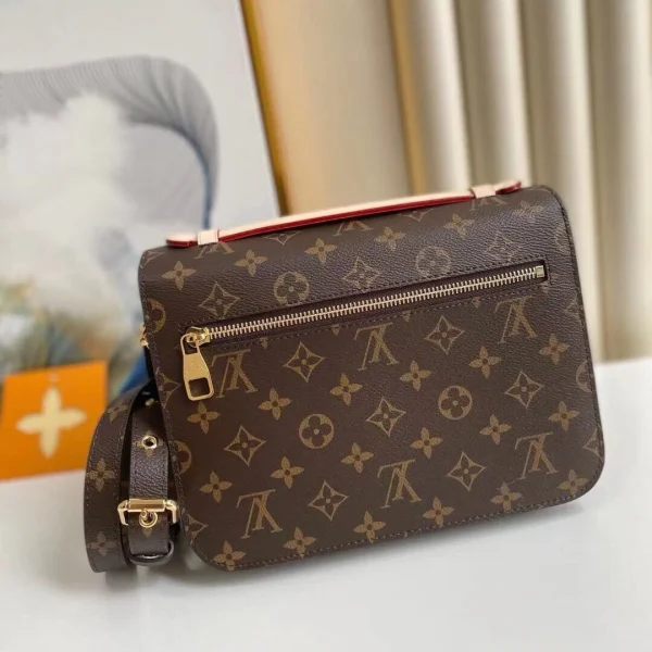b93b5b6063717f4d9778b5cc2b7cd342-e1744605088293-a42442d9d197.webp Louis Vuitton Louis Vuitton Pochette Mtis 25cm, Designer Handbags, Womens Purse, luxury bags