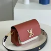 b96dce79-995d0eb54e42.webp Louis Vuitton Lockme Tender 19Cm Chataigne Brown, Designer Handbags, Womens Purse, luxury bags