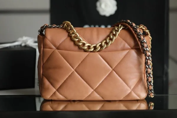 c885d940-41758efc096a.webp Chanel 19 Quilted Handbag Light Grey 30Cm, Designer Handbags, Women’s Purse, luxury bags, Chanel bags