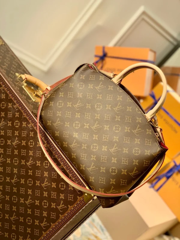 c_32afae25-e3cb-499f-9a1d-06447877ddca-c37f8a1585cf.webp Louis Vuitton Grand Palais 34Cm, Designer Handbags, Womens Purse, luxury bags