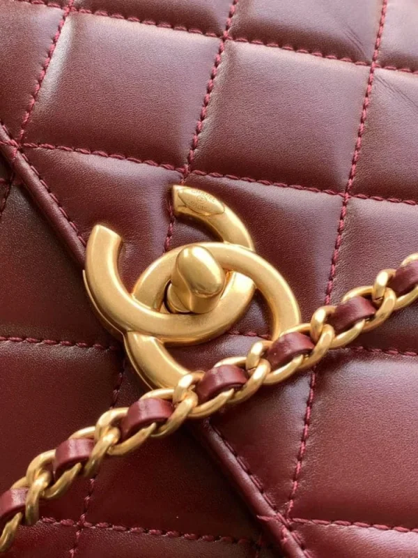 cbbd8123-e663445d1433.webp Chanel Calfskin Quilted Perfect Fit Flap Red 22cm, Designer Handbags, Women’s Purse, luxury bags, Chanel bags