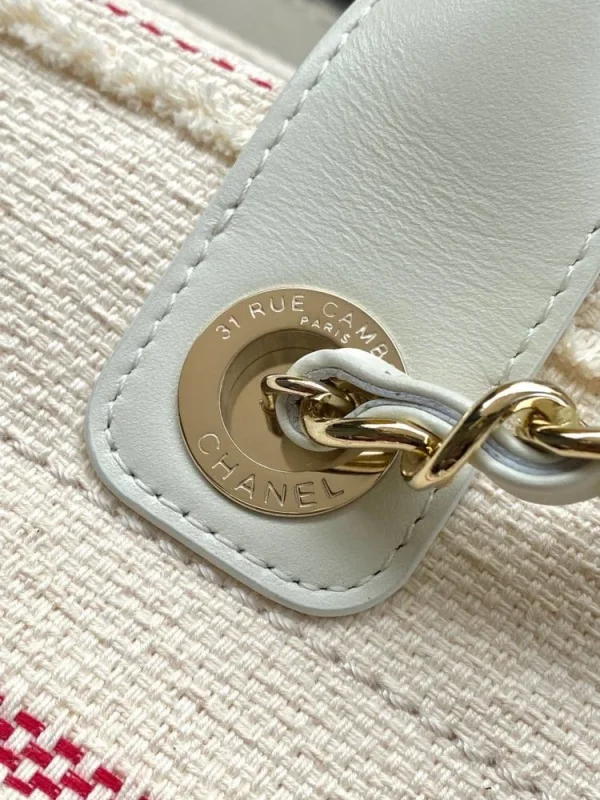 cc21781d-f95e8781e8ae.webp Chanel Crossbody Shopping Bag 35cm/ 13.8in White, Designer Handbags, Women’s Purse, luxury bags, Chanel bags