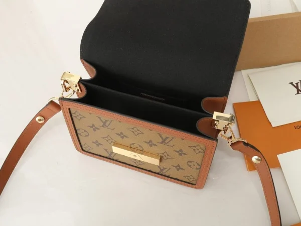 ce04c1bb621ef39bd3f070ffbf84d8f6-9700d4a4194e.webp Louis Vuitton Mini Dauphine Other Monogram Canvas Women 20Cm M45959, Designer Handbags, Womens Purse, luxury bags