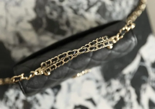 cf49c321-7efb4cf0b0d2.webp Chanel Caviar Quilted Chain Top Handle Phone Holder With Chain Black 18cm, Designer Handbags, Women’s Purse, luxury bags, Chanel bags
