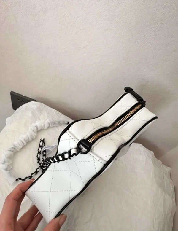 cn1-6-ca8ae1131d6d.webp Chanel Star Hand Bag Black Metal White 22Cm/8.7in, Designer Handbags, Women’s Purse, luxury bags, Chanel bags