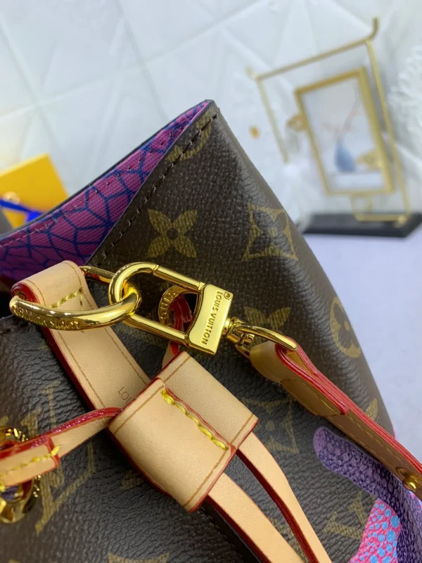 d2W9vfS-c6a5f9576361.webp Louis Vuitton X Yayoi Kusam Neonoe Mm 26Cm M46473, Designer Handbags, Womens Purse, luxury bags