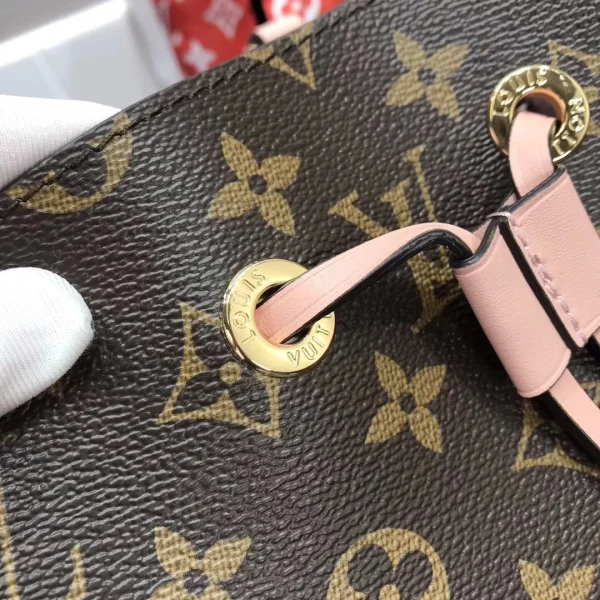 d735b4b4-6cd82452e03f.webp Louis Vuitton N Ono Rose Poudre Pink 26Cm, Designer Handbags, Womens Purse, luxury bags