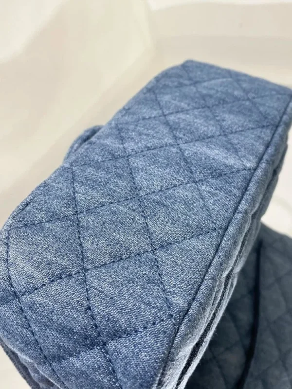 d77cd3d6-080f01492109.webp Chanel Mini Denim Rectangular Crush Ghw 17Cm/6.7in, Designer Handbags, Women’s Purse, luxury bags, Chanel bags