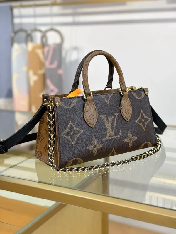 d7be559c-1d7e16649818.webp Louis Vuitton LV x TM OnTheGo East West Chain Bag ‘Black’ M14236 25cm/ 9.8in, Designer Handbags, Womens Purse, luxury bags