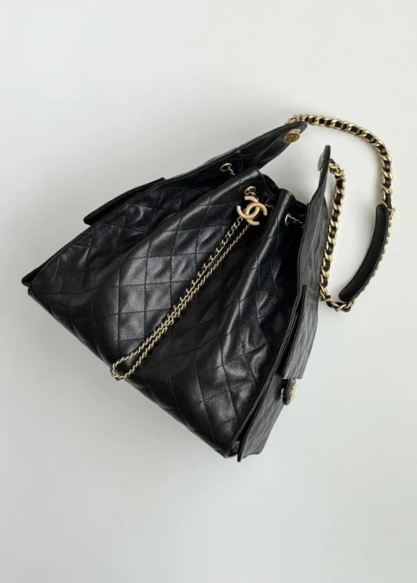 d95e539b-bbc95b0f22eb.webp Chanel crossbody bag 25 Medium Handbag Grained Calfskin & Gold-Tone Metal Black 40cm/15.7in, Designer Handbags, Women’s Purse, luxury bags, Chanel bags