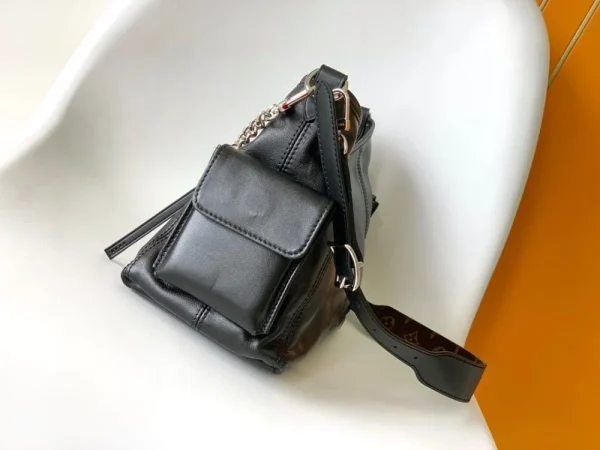 ddb6f75eb99dd430dd73d027a69ca83c-4d8839b17cfb.webp Louis Vuitton Carryall Cargo Pm H33 – Women – Handbags, Designer Handbags, Womens Purse, luxury bags