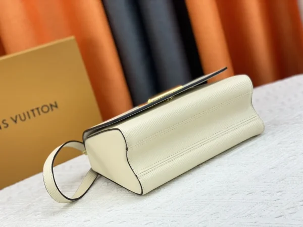 def183bd-4474dfc7c9d9.webp Louis Vuitton Twist Pm White 23Cm M59761, Designer Handbags, Womens Purse, luxury bags